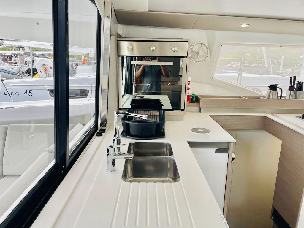 Photo #8 - Fountaine Pajot Elba 45 - 4 cab. (Pau Hana II) en Nanny Cay - 36289