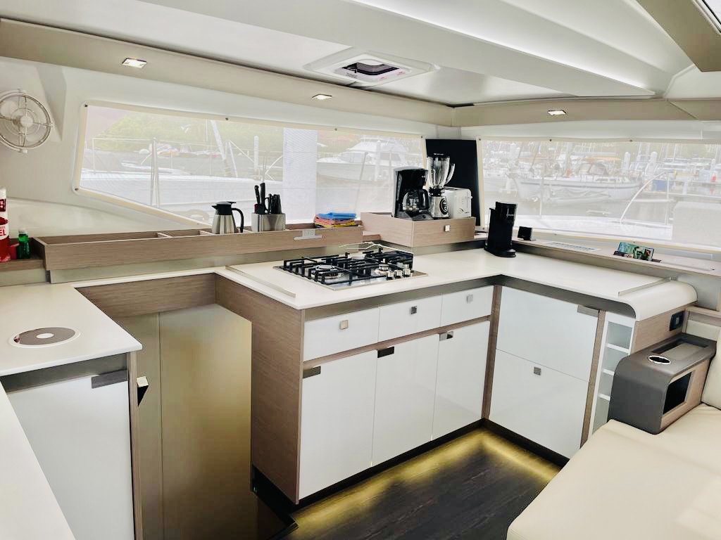 Photo #9 - Fountaine Pajot Elba 45 - 4 cab. (Pau Hana II) en Nanny Cay - 36289