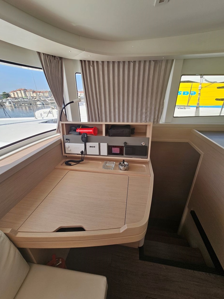 Photo #5 - Lagoon 42 - 4 + 2 cab. (Azzuro) in Biograd - 36295