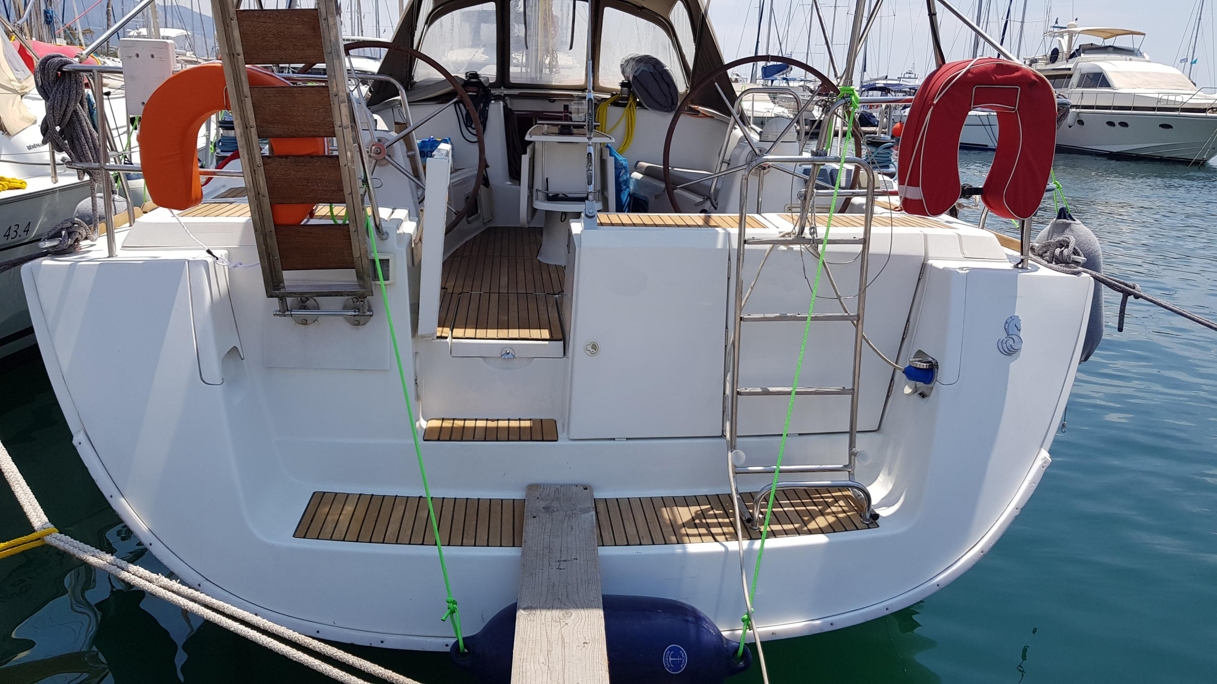 Photo #4 - Oceanis 46 - 4 cab. (Sifnos 46.1) in Athens - 36318