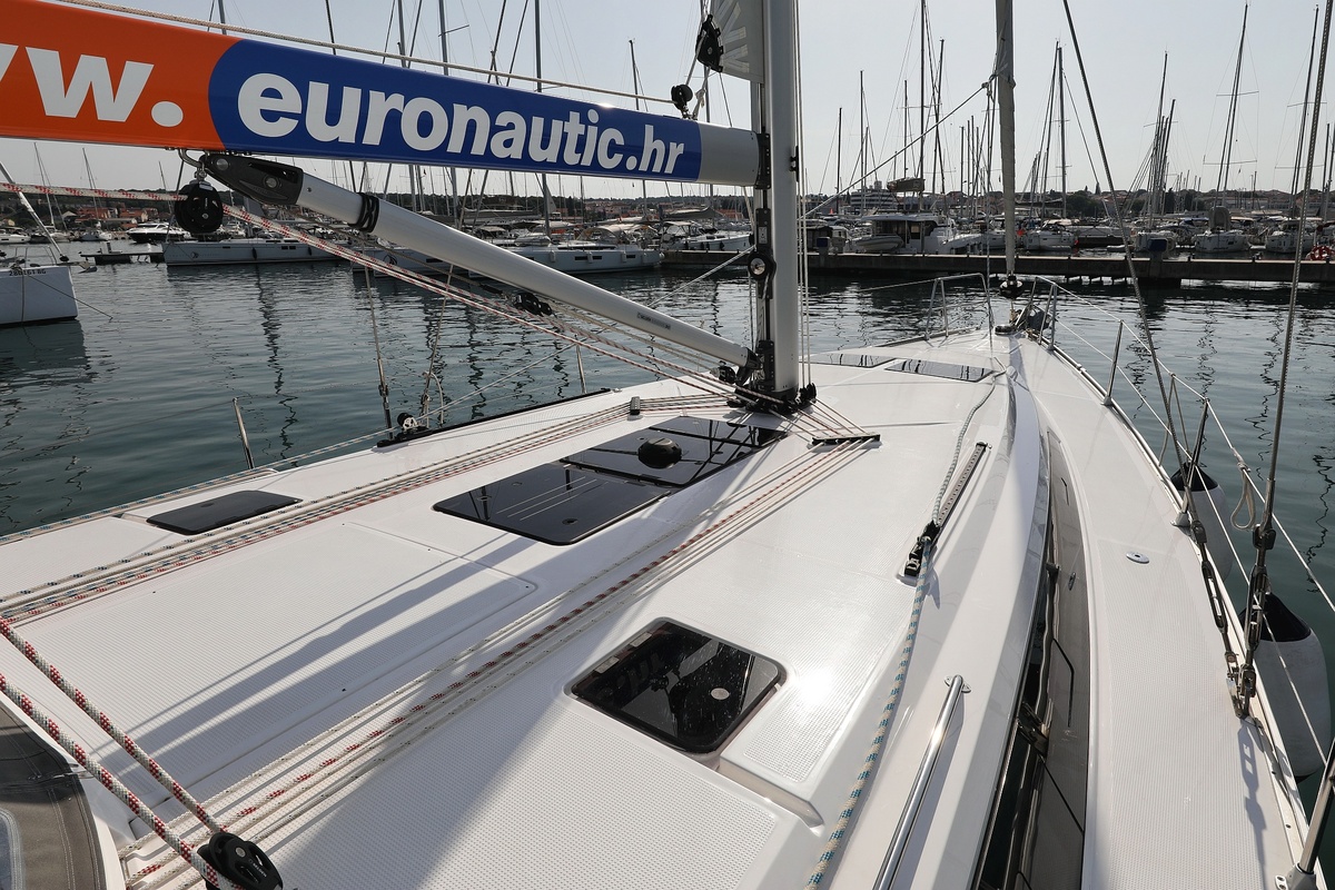 Photo #7 - Bavaria Cruiser 46 - 4 cab. (Summer Jazz) in Biograd - 36344