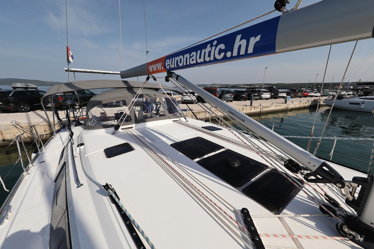 Photo #8 - Bavaria Cruiser 46 - 4 cab. (Summer Jazz) in Biograd - 36344
