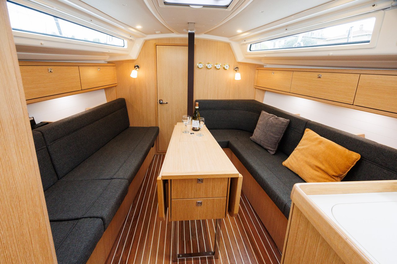Photo #7 - Bavaria Cruiser 34 Style - 3 cab. (Roko) in Zadar - 36359