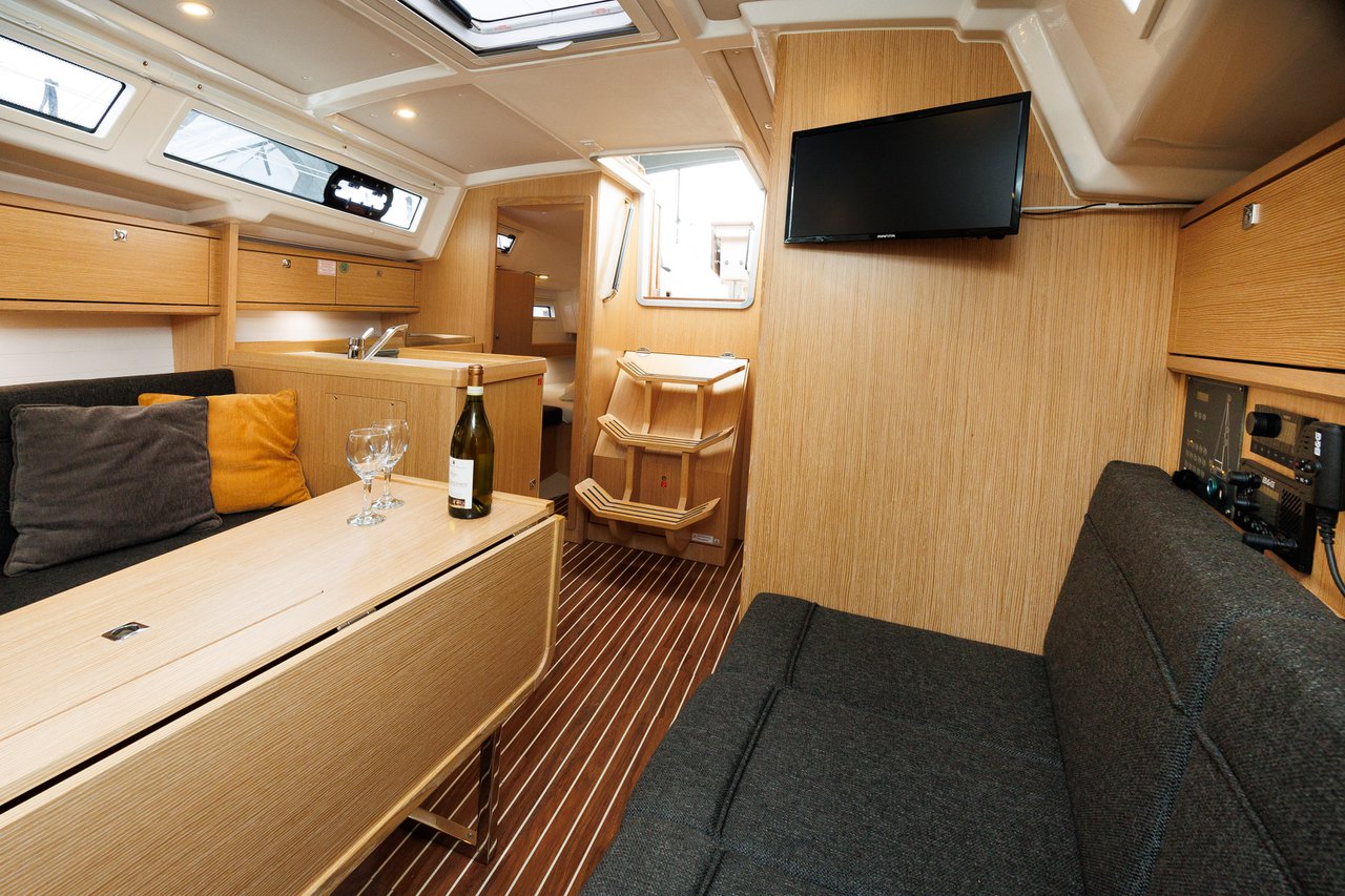 Photo #10 - Bavaria Cruiser 34 Style - 3 cab. (Roko) in Zadar - 36359