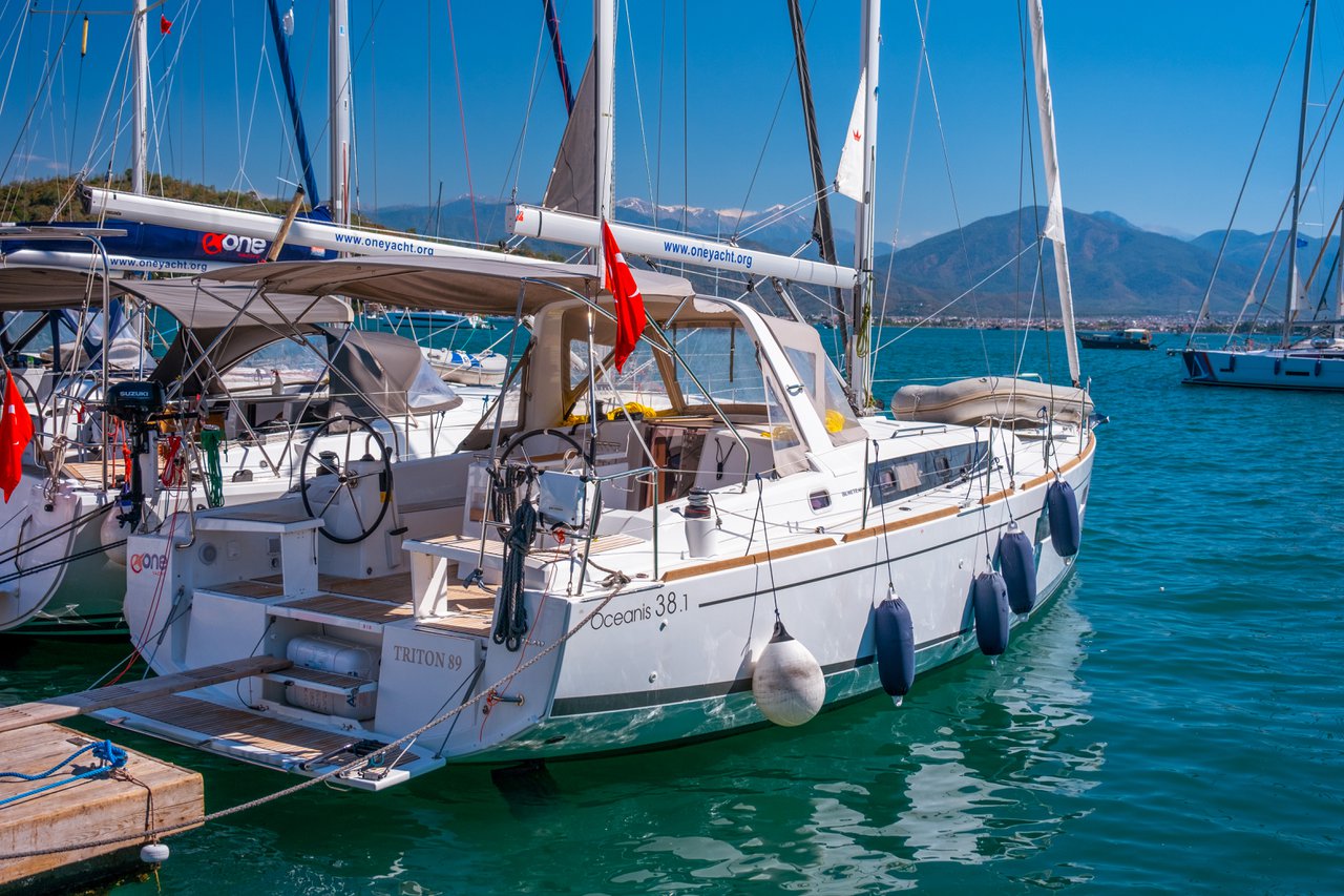 Photo #6 - Oceanis 38.1 (Triton 89) in Fethiye - 36364