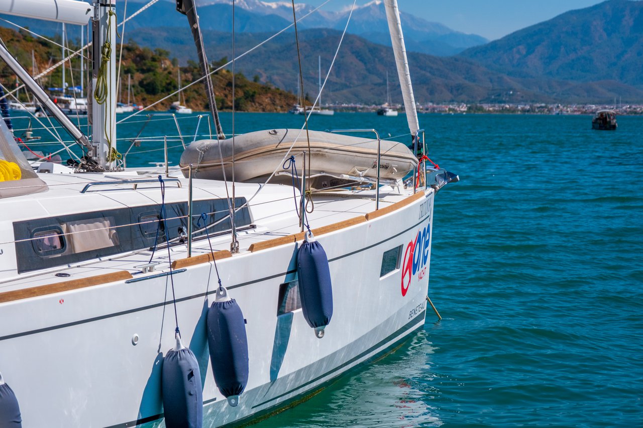 Photo #7 - Oceanis 38.1 (Triton 89) in Fethiye - 36364