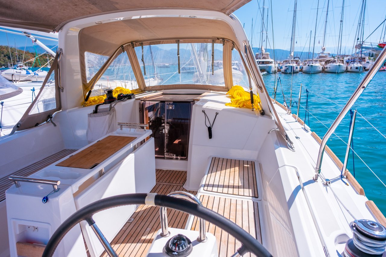 Photo #9 - Oceanis 38.1 (Triton 89) in Fethiye - 36364