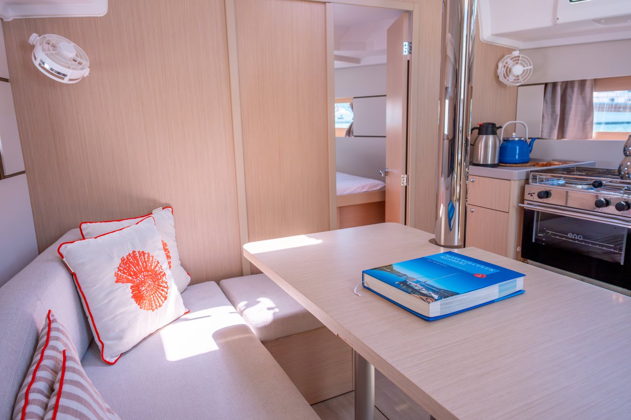Photo #32 - Oceanis 38.1 (Triton 89) in Fethiye - 36364