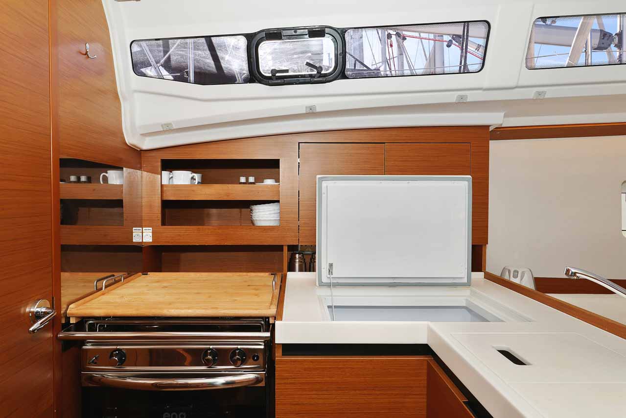 Photo #16 - Sun Odyssey 380 Performance (Mymia) in Biograd - 36366