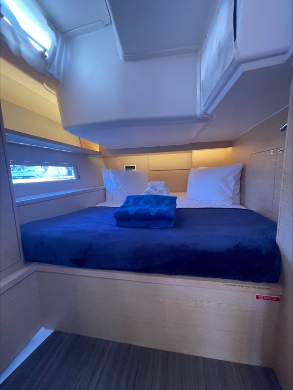 Photo #13 - Dufour 470 - 3 cab. (Shandy Breeze) en Nanny Cay - 36368