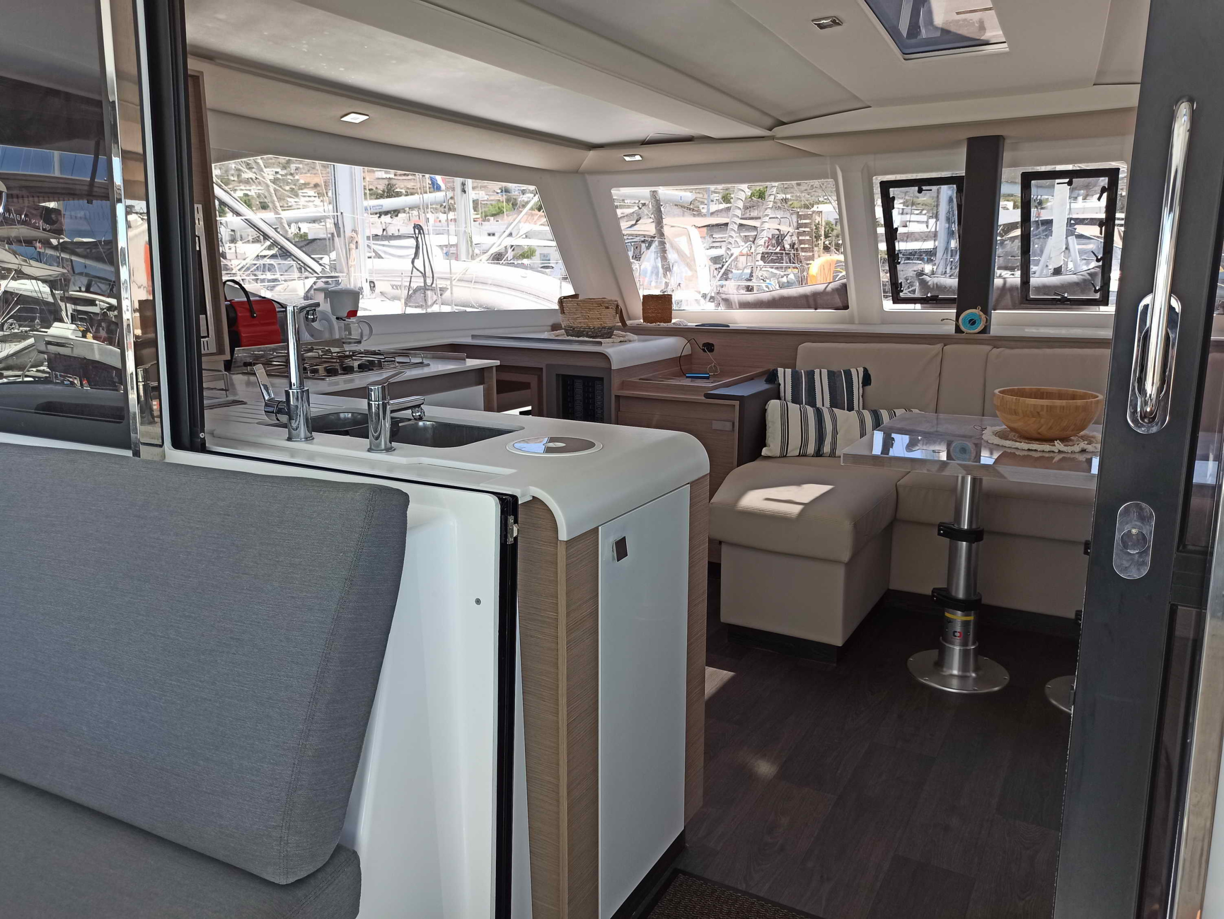 Photo #6 - Fountaine Pajot Isla 40 - 4 + 1 cab. (PRESTIGE) in Paros - 36388