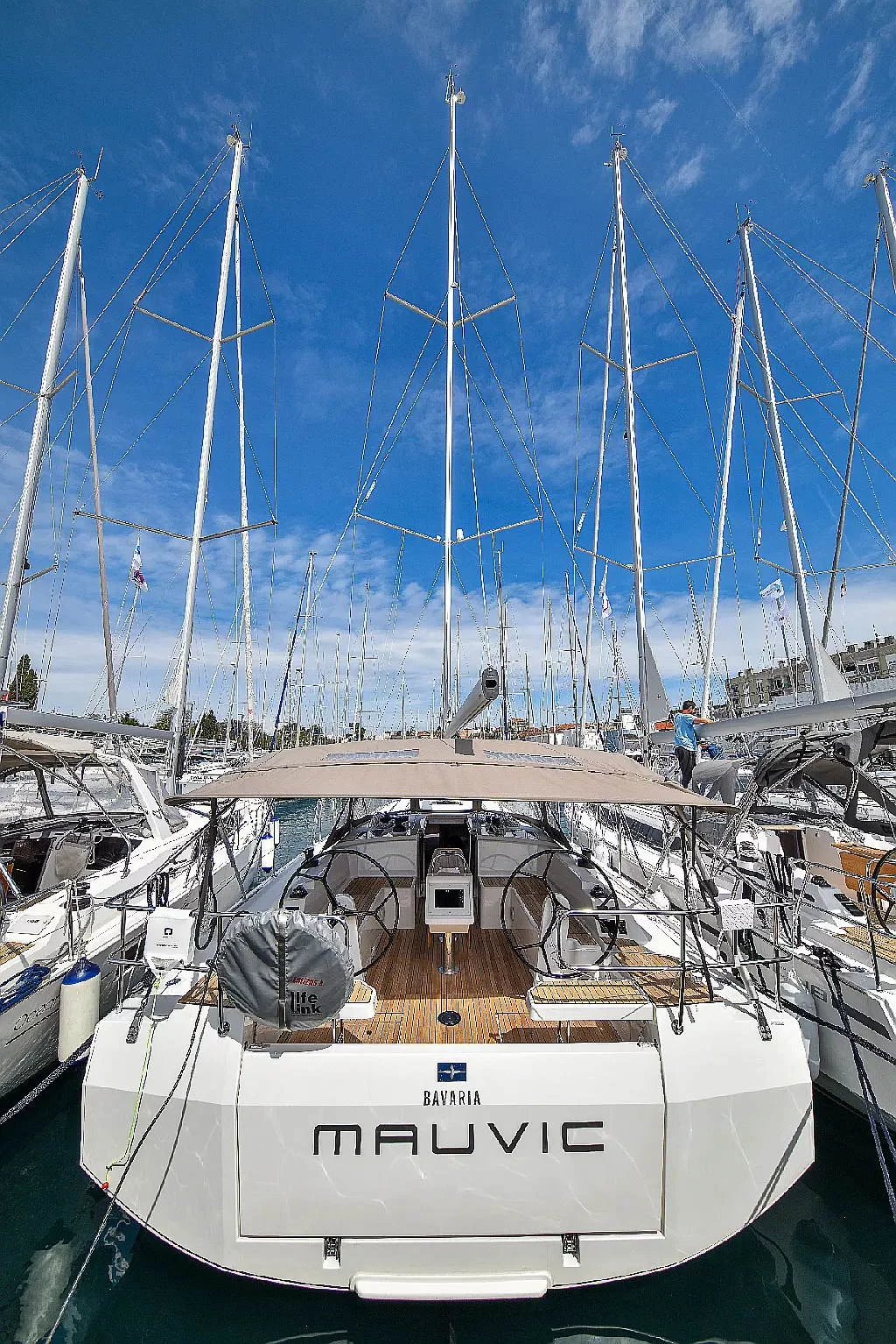 Bavaria C42 (PRESTIGE)  - 2