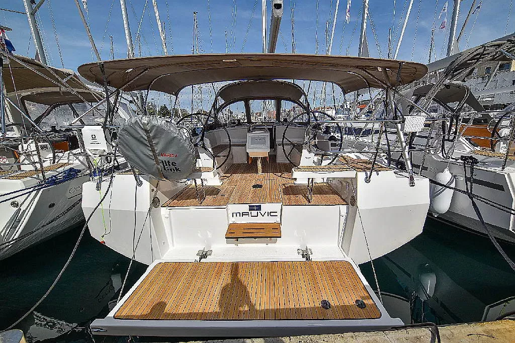 Bavaria C42 (PRESTIGE)  - 5