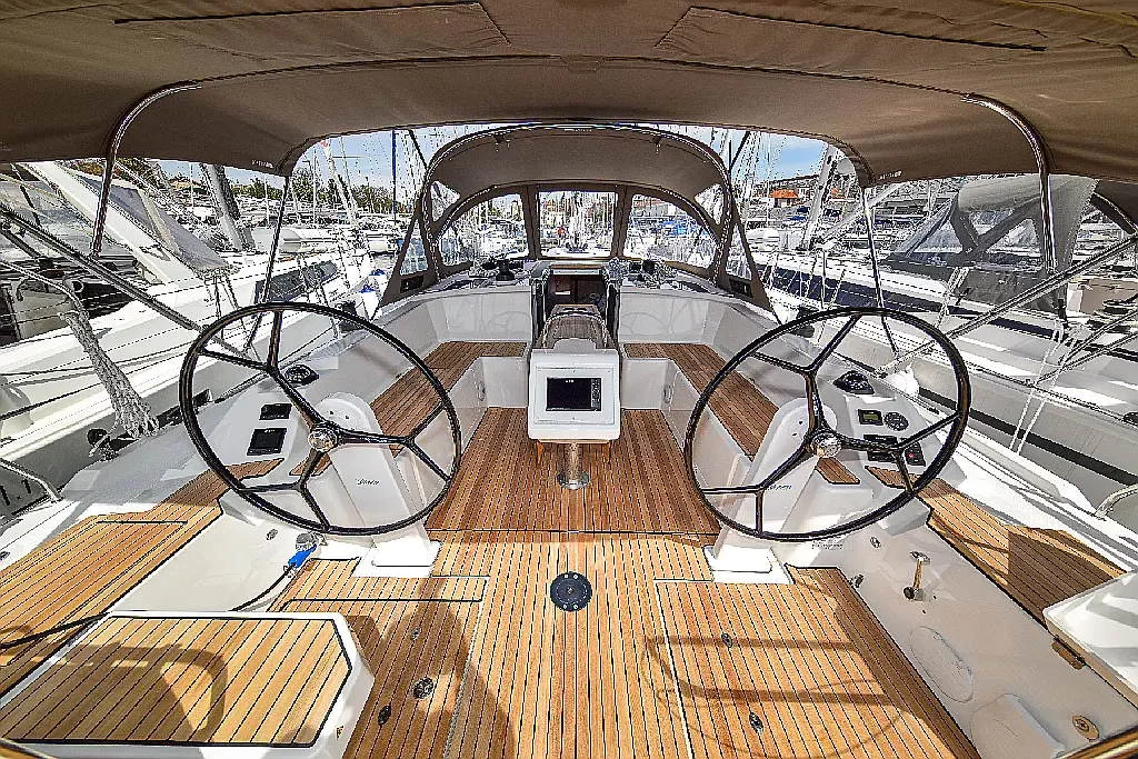 Bavaria C42 (PRESTIGE)  - 6