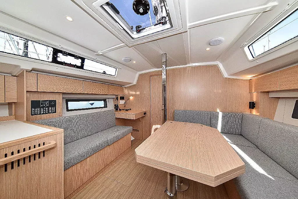 Bavaria C42 (PRESTIGE)  - 17