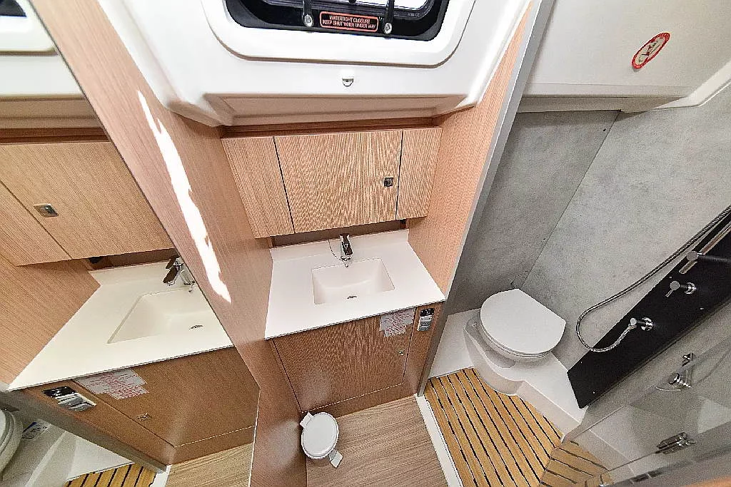 Bavaria C42 (PRESTIGE)  - 29