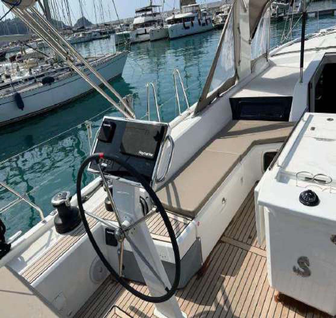 Photo #7 - Oceanis 51.1 - 5 + 1 cab. (PRESTIGE) en Capo d'Orlando - 36396