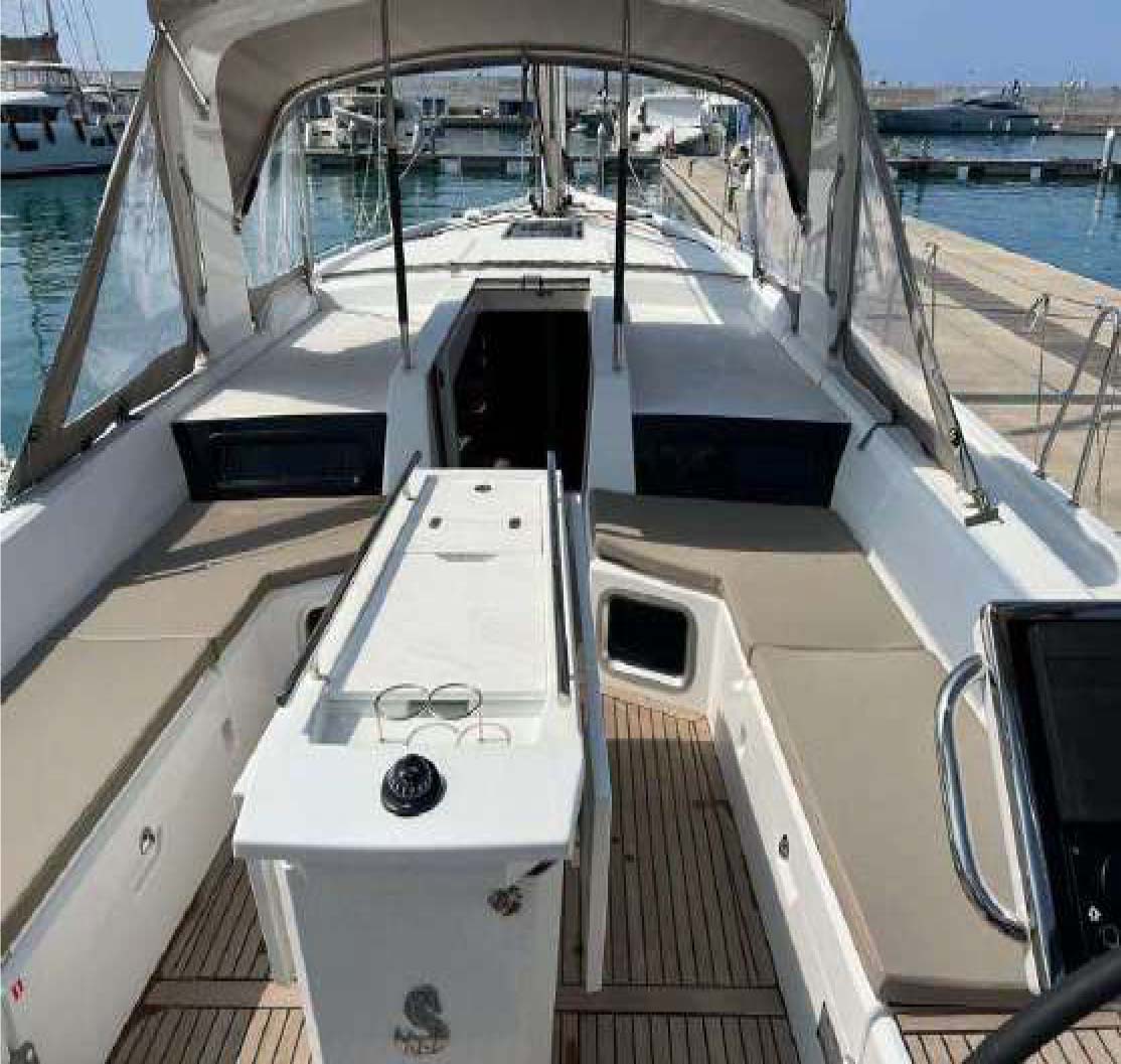 Photo #8 - Oceanis 51.1 - 5 + 1 cab. (PRESTIGE) en Capo d'Orlando - 36396