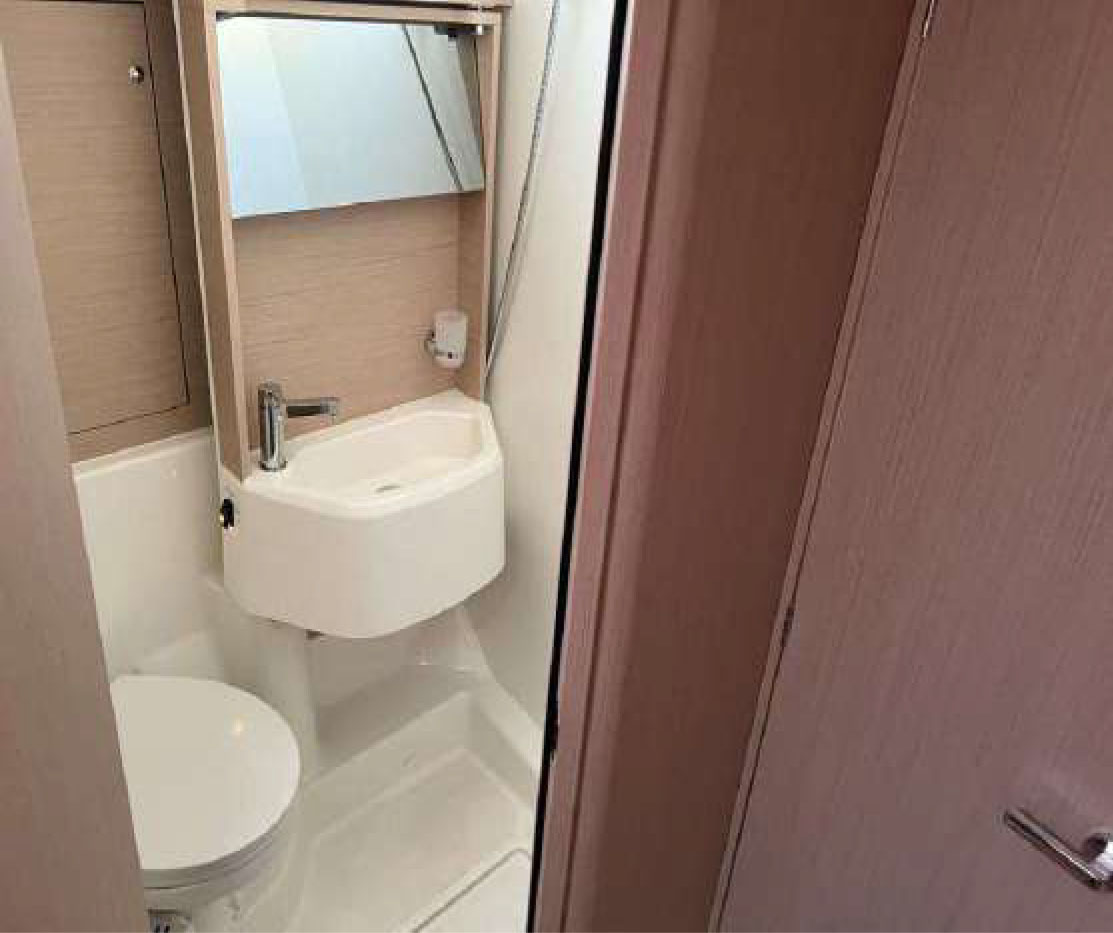 Photo #17 - Oceanis 51.1 - 5 + 1 cab. (PRESTIGE) en Capo d'Orlando - 36396