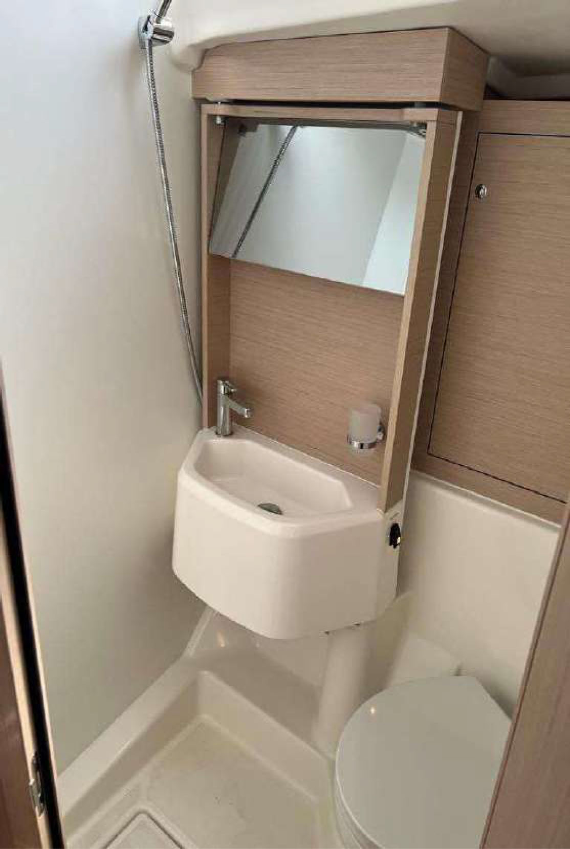 Photo #18 - Oceanis 51.1 - 5 + 1 cab. (PRESTIGE) en Capo d'Orlando - 36396