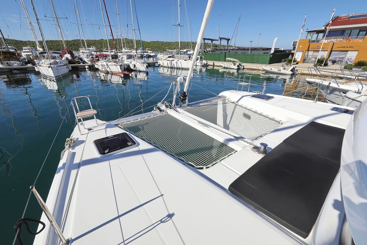 Photo #4 - Lagoon 42 - 4 + 2 cab. (Sail la Vie) in Pirovac - 36423