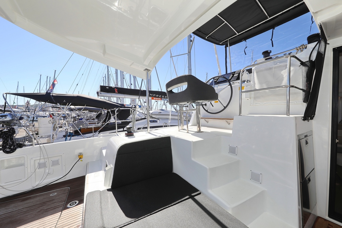 Photo #6 - Lagoon 42 - 4 + 2 cab. (Sail la Vie) in Pirovac - 36423