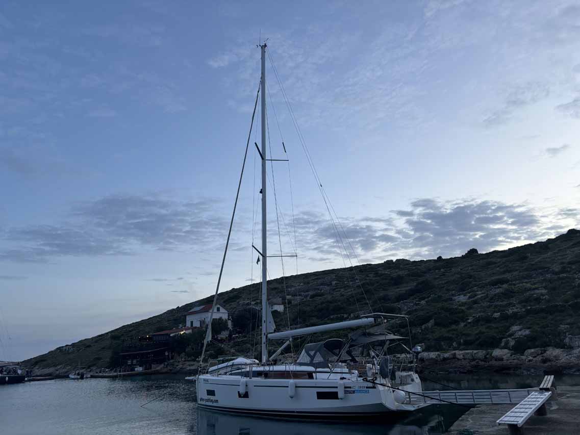 Photo #6 - Bavaria C38 (Selene) in Murter - 36431