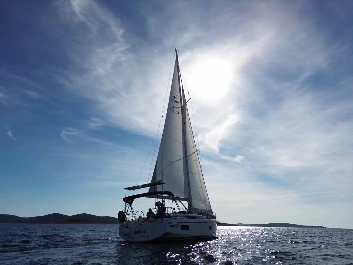 Bavaria C38 (Selene)  - 6