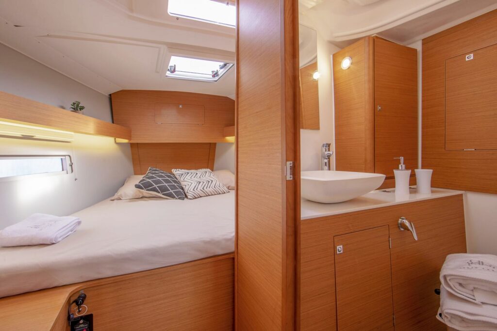 Photo #16 - Dufour 390 GL (Souel) in Lefkada - 36438