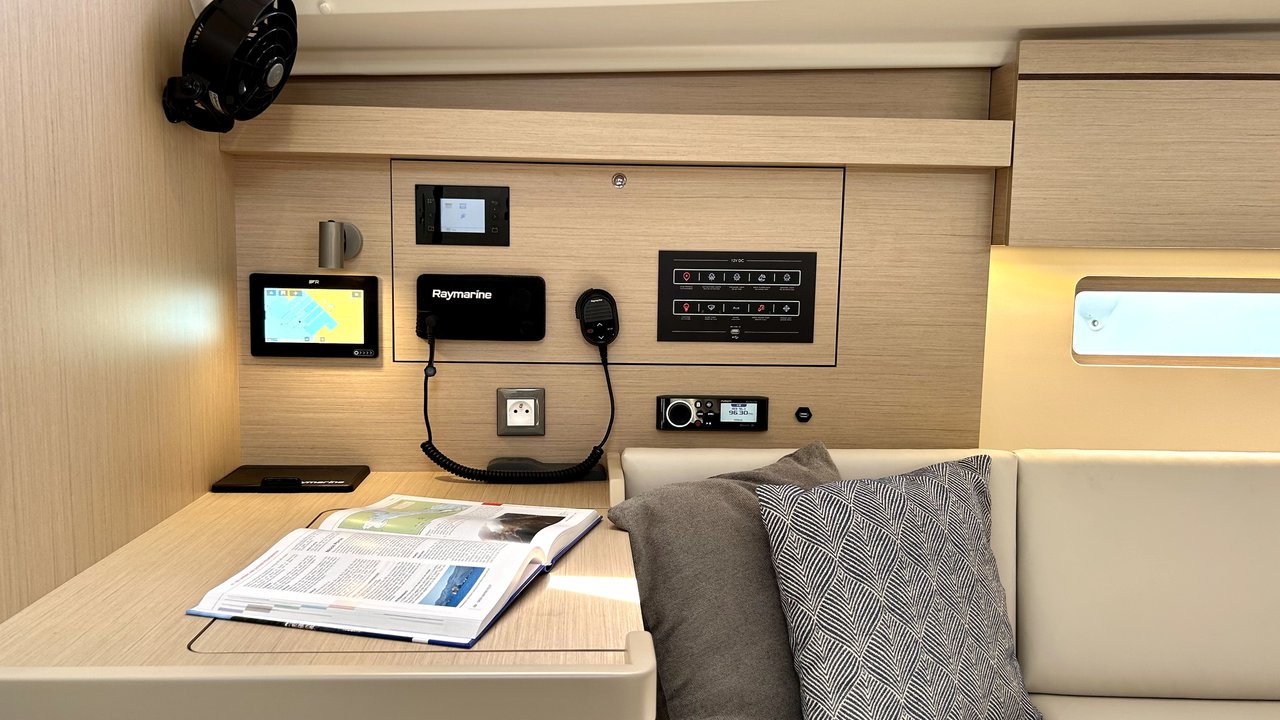 Photo #13 - Oceanis 40.1 (Valkyrie) en Corfou - 36448