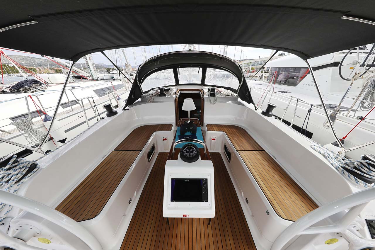 Photo #8 - Bavaria Cruiser 46 Style - 4 cab. (Cala Mawa) in Trogir - 36466