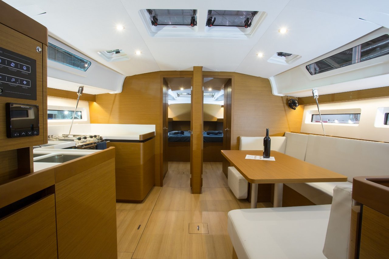 Photo #6 - Sun Odyssey 490 - 4 + 1 cab. (Wanderlust) in Athens - 36505