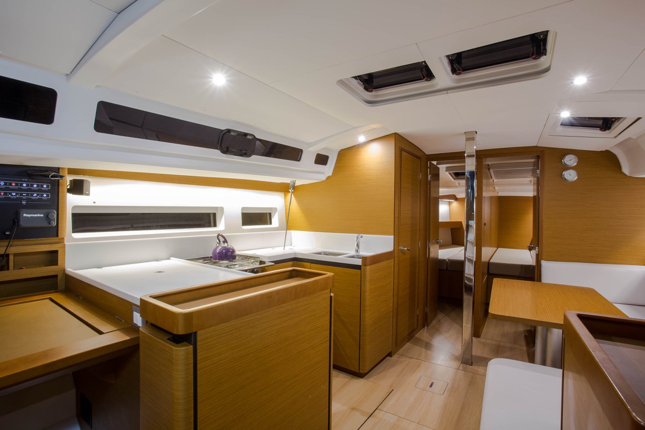 Photo #18 - Sun Odyssey 440 (Ocean Song) in Athen - 36507