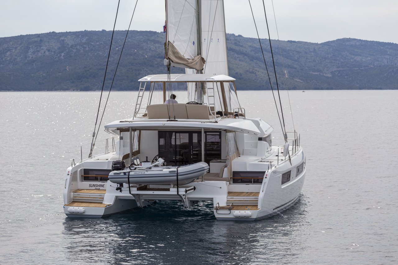 Photo #5 - Lagoon 50 - 6 + 2 cab. (Sunshine) in Trogir - 36516