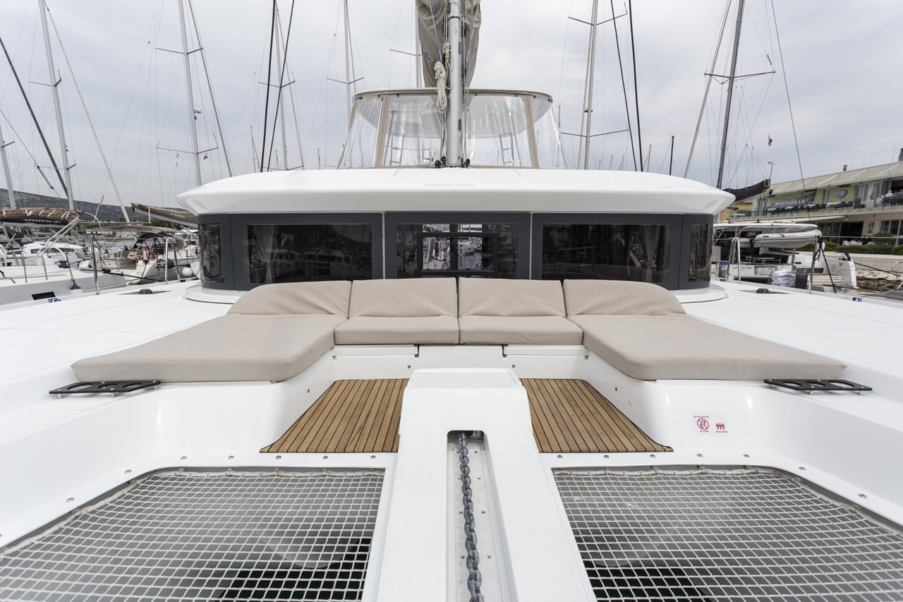 Photo #8 - Lagoon 50 - 6 + 2 cab. (Sunshine) in Trogir - 36516