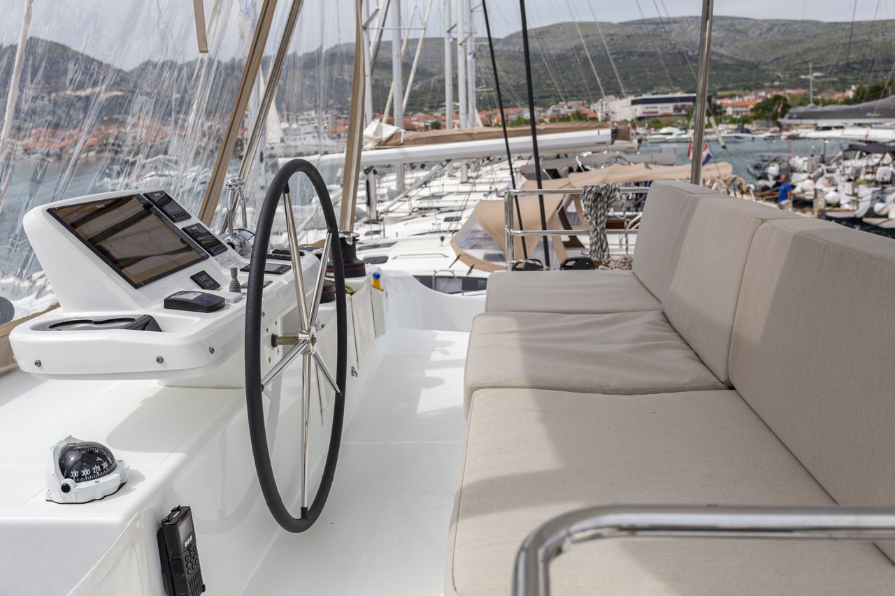 Photo #19 - Lagoon 50 - 6 + 2 cab. (Sunshine) in Trogir - 36516
