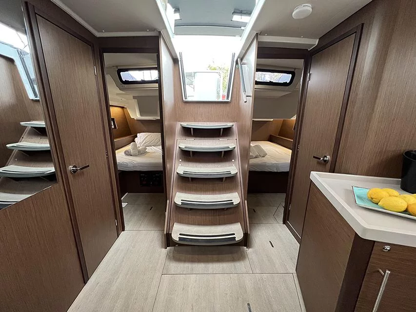 Oceanis 46.1 (Dream)  - 12