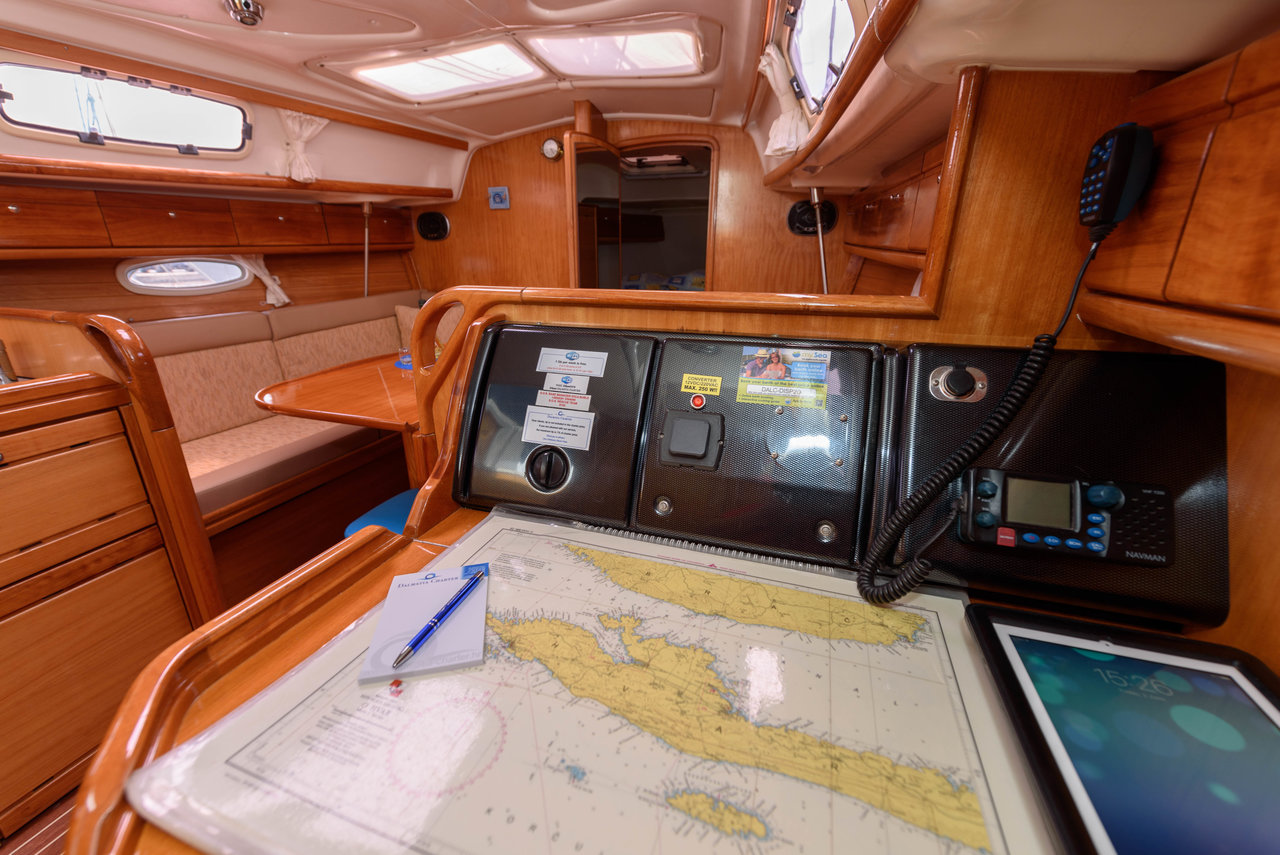 Photo #9 - Bavaria 33 Cruiser (Dišpet) en Trogir - 36484