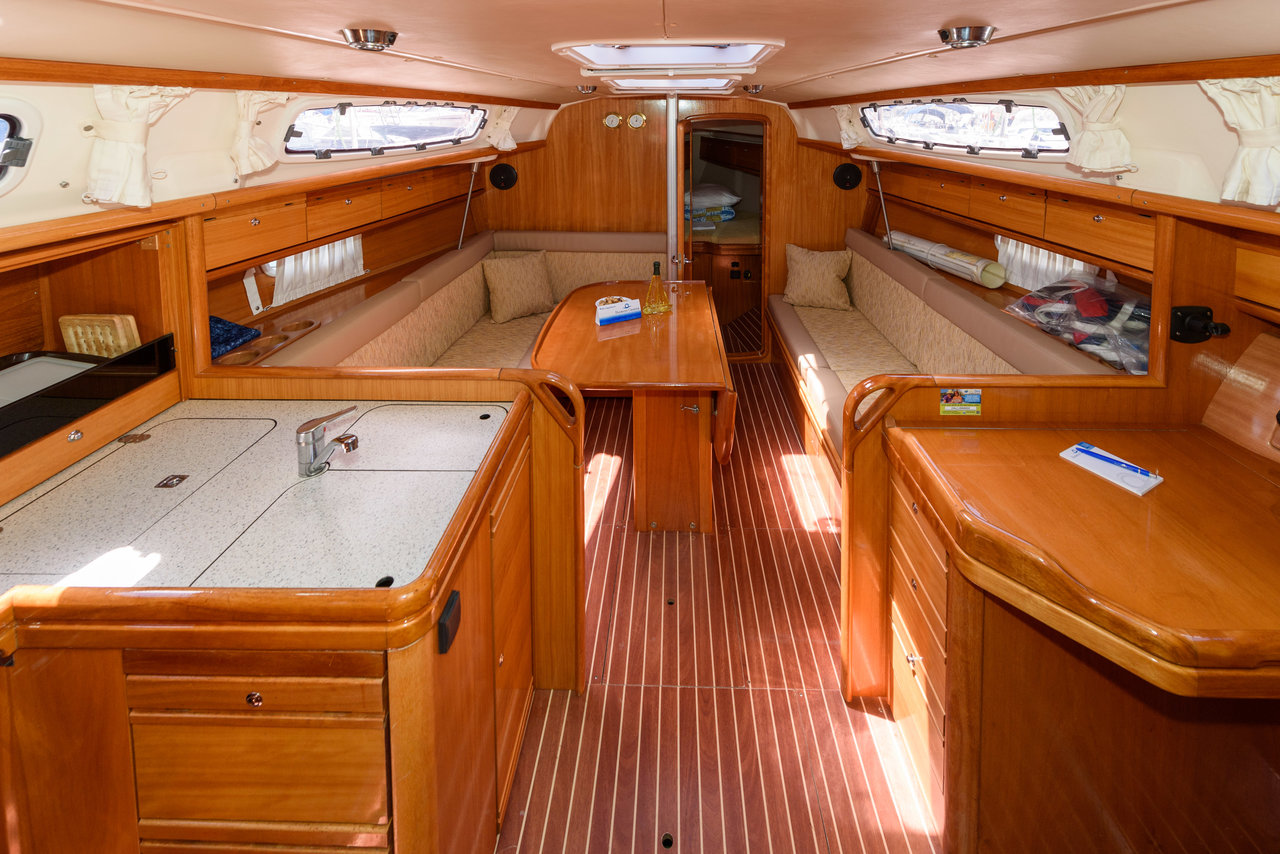 Photo #4 - Bavaria 34 Cruiser - 2 cab. (Bimbo) in Trogir - 36518
