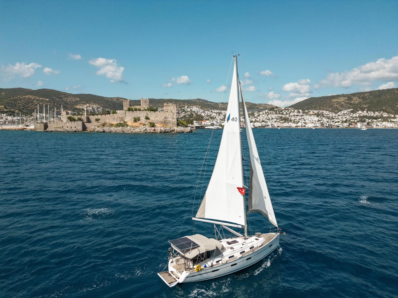 Photo #4 - Bavaria Cruiser 40 (Spark 1) in Bodrum - 36523