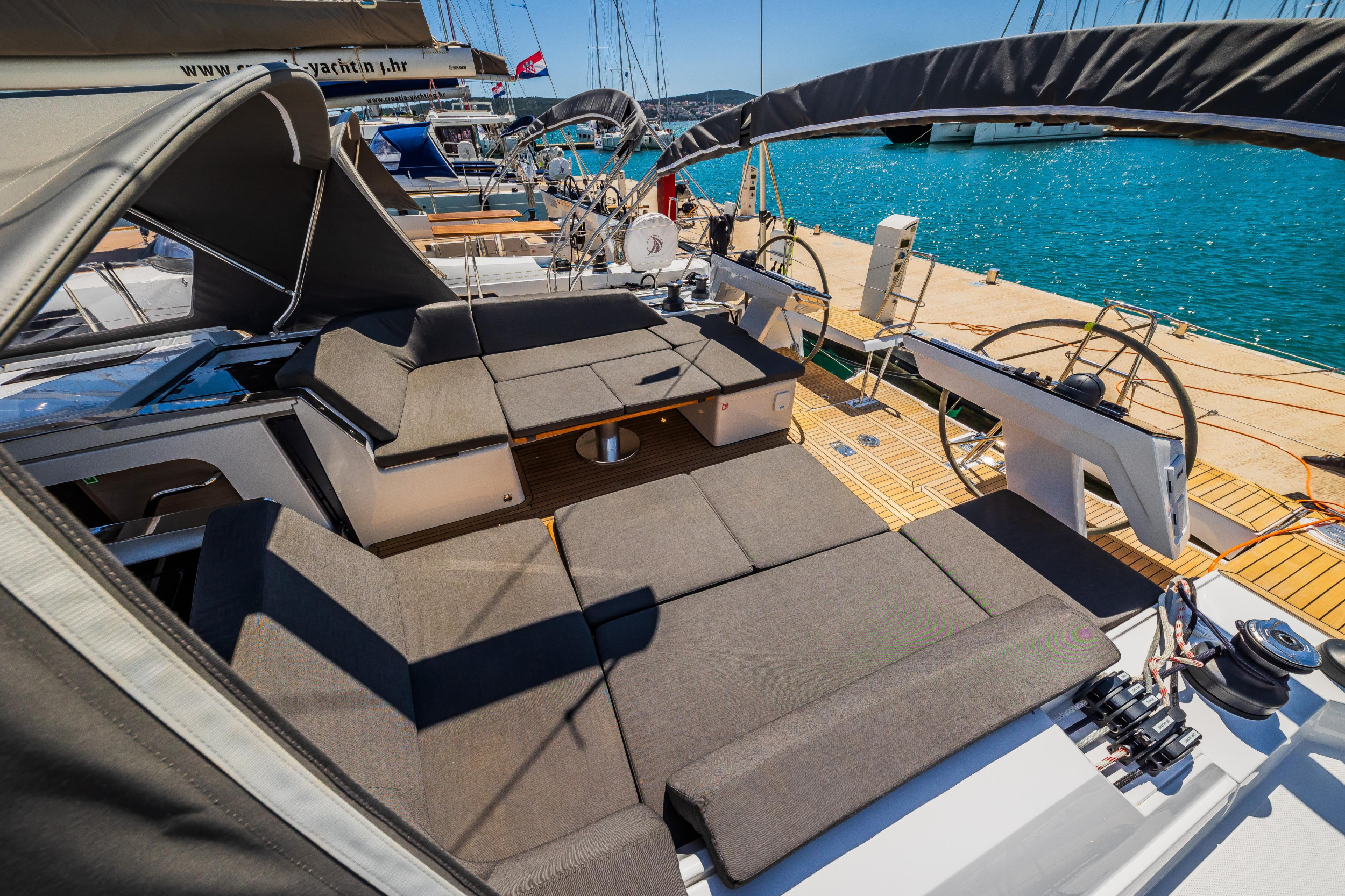Photo #2 - Hanse 460 - 4 cab. (Ilonka - OW) in Trogir - 36541