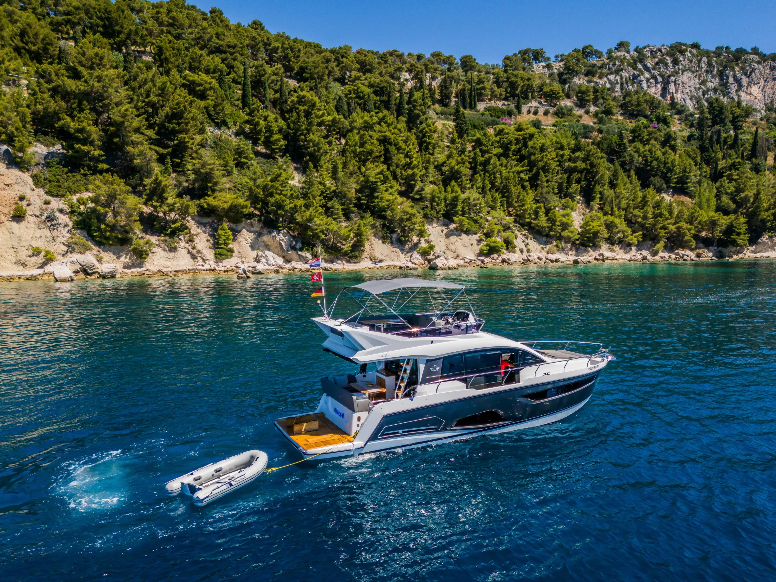 Sealine F430 (Grace II)  - 2