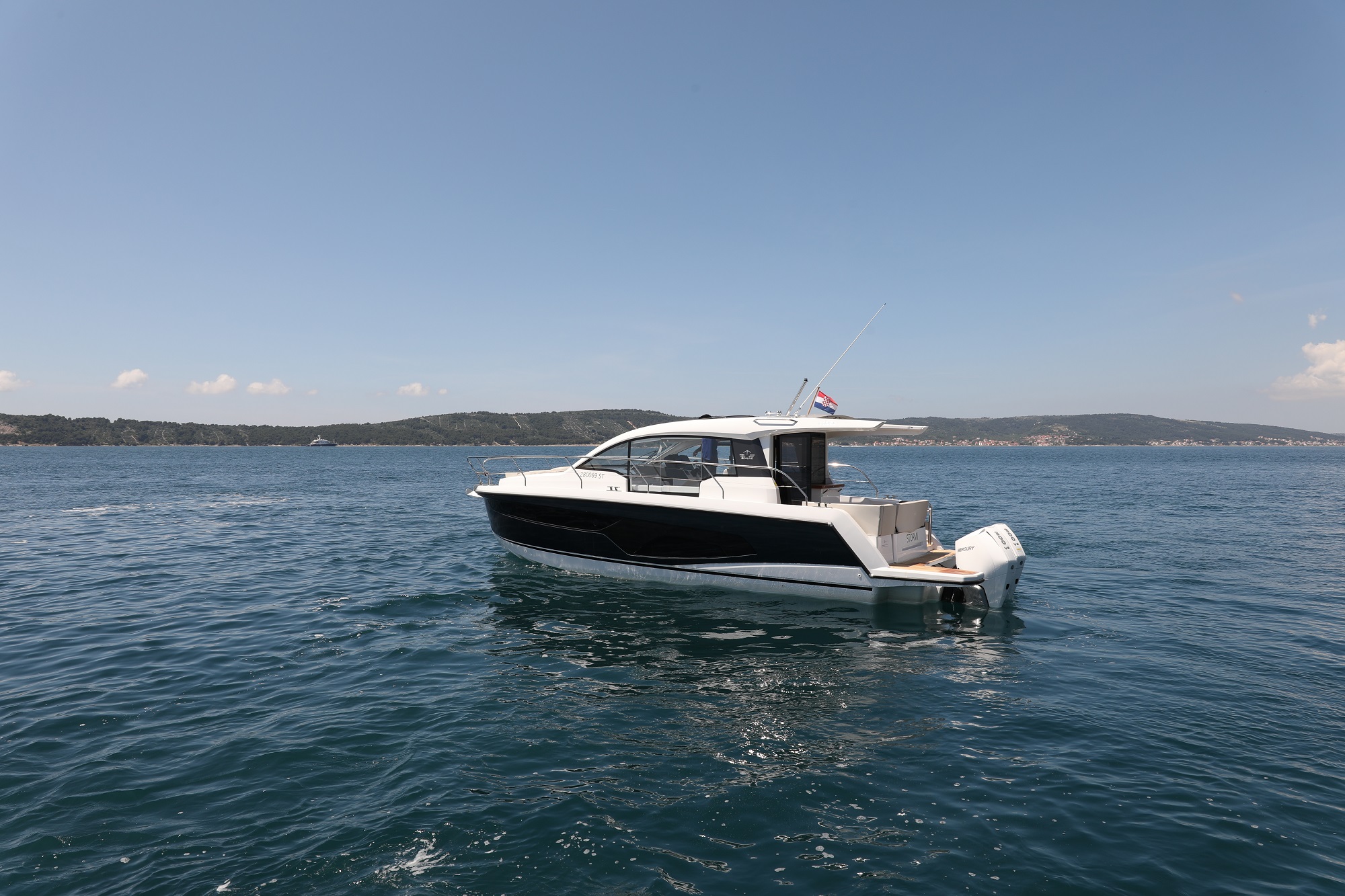 Photo #7 - Sealine C335V (Stormi) in Kastela - 36550