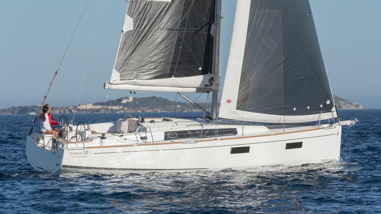 Photo #4 - Oceanis 38.1 (Lukas) in rogoznica - 36565