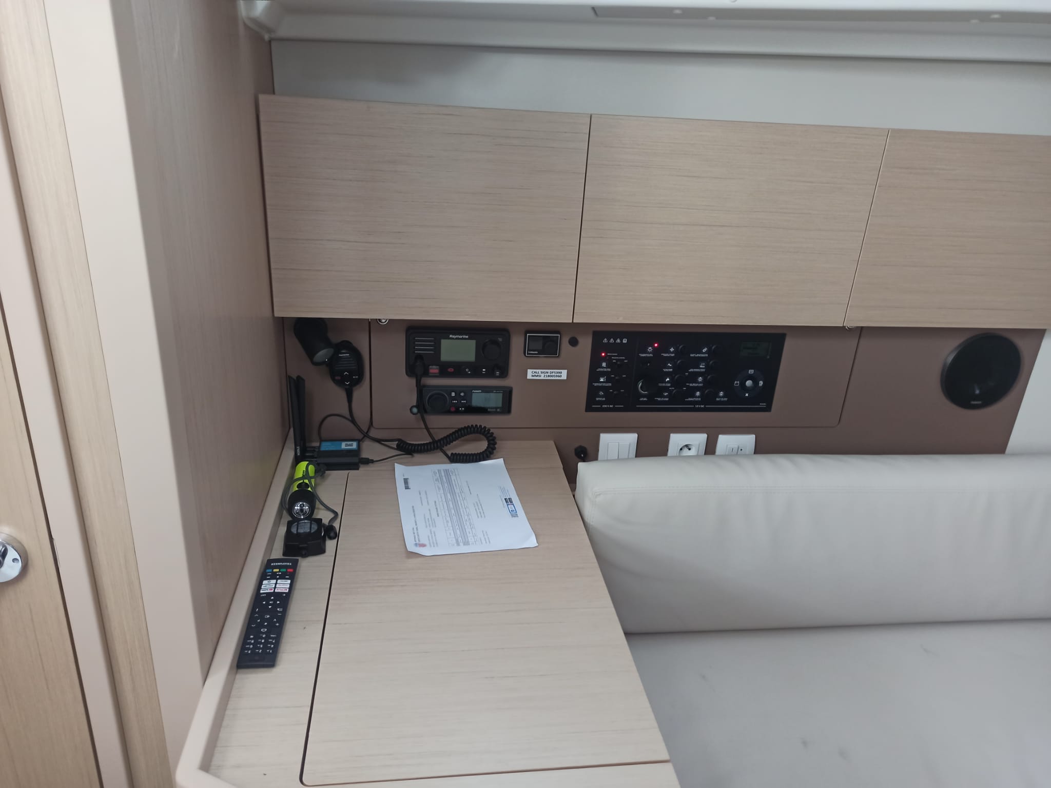 Photo #2 - Oceanis 38.1 - 2 cab. (Tamara) in rogoznica - 36566