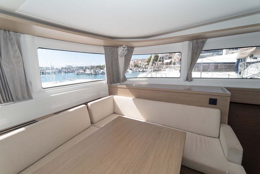Photo #8 - Lagoon 46 - 4 + 2 cab. (Movelli) in Portocolom - 36571