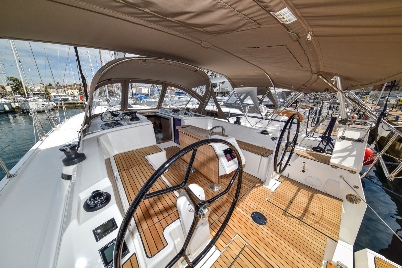 Photo #13 - Bavaria C42 (Mauvic) en Zadar - 36607