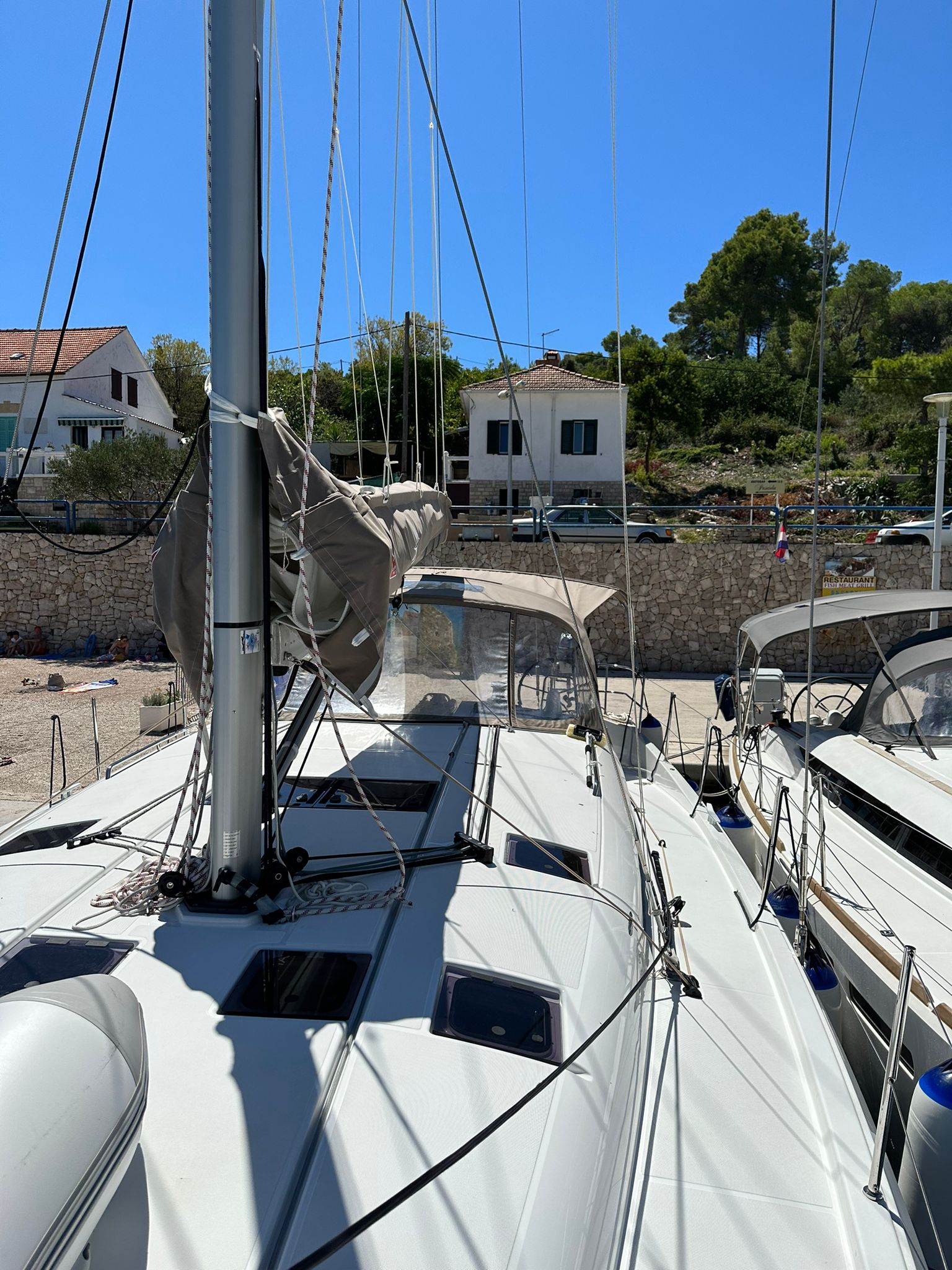 Photo #9 - Sun Odyssey 490 - 5 + 1 cab. (Izzy) in Rogac - 36620
