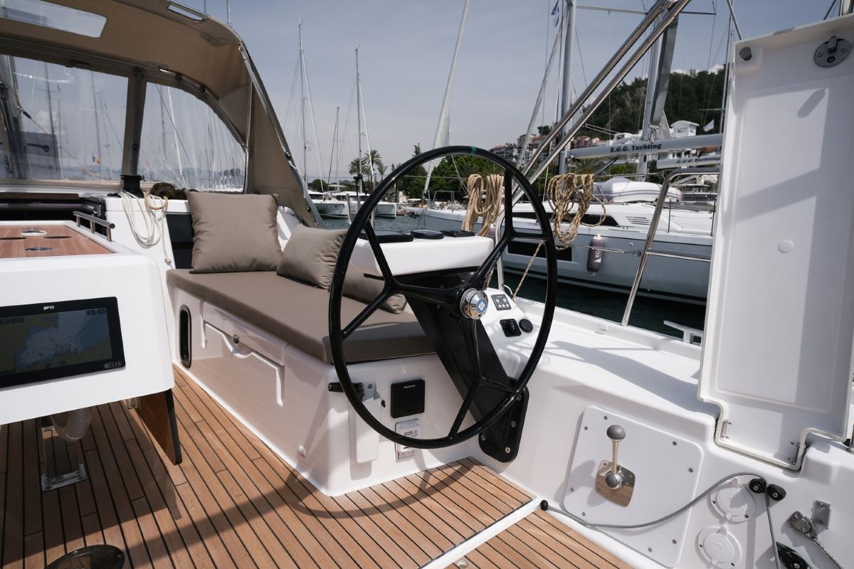 Photo #9 - Dufour 390 (Paris) in Fethiye - 36632