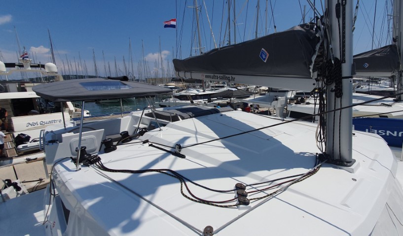 Photo #7 - Fountaine Pajot Astrea 42 - 4 + 1 cab. (Crazy Diamond) in Trogir - 36635